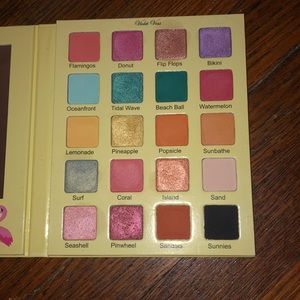 Violet Voss flamingo palette